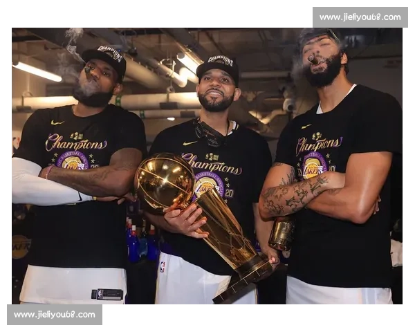 从争议状元到冠军教头：丹尼・曼宁的篮球双面人生